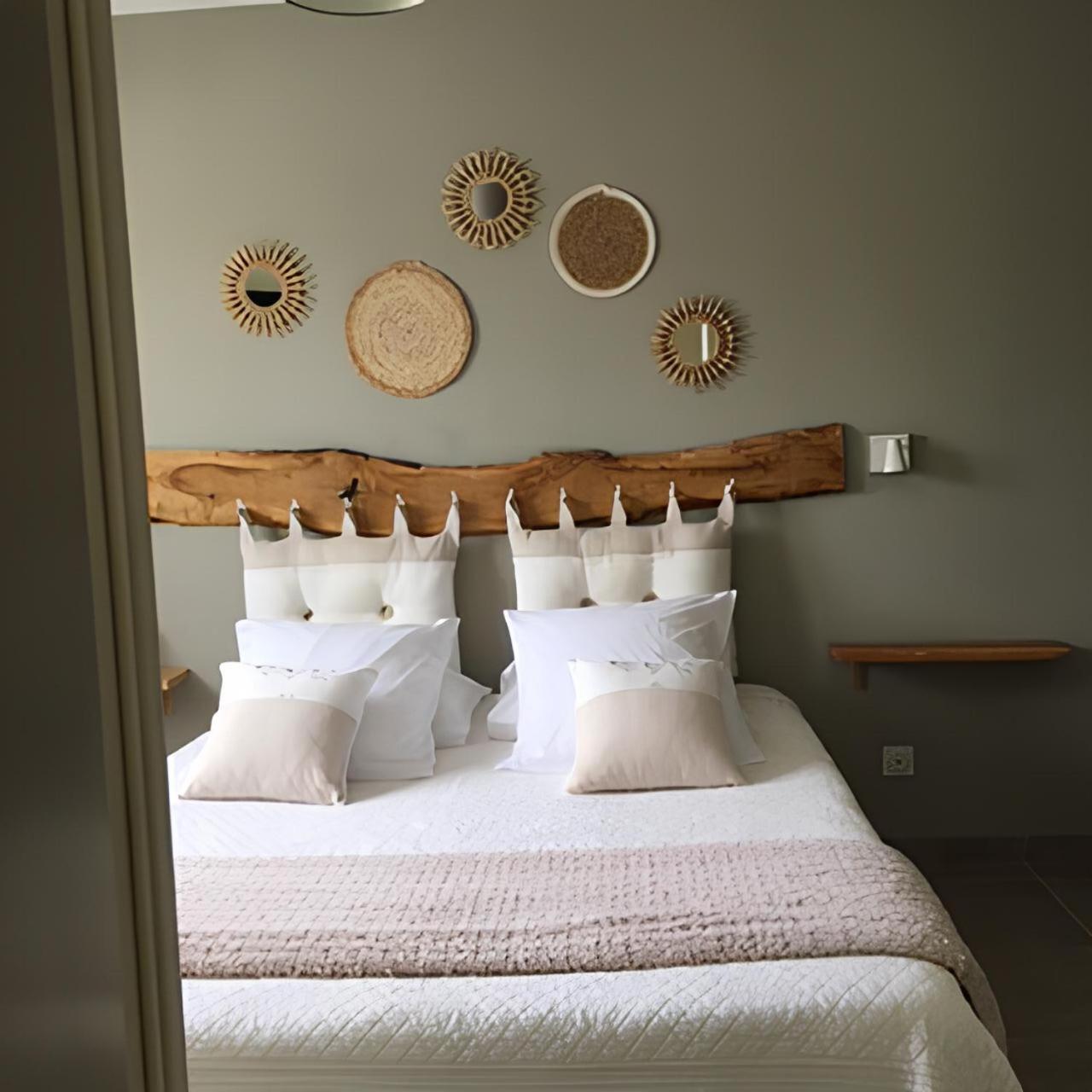 La Sarlamandre, Chambres Et Table D'Hotes Marcillac-Saint-Quentin Екстериор снимка