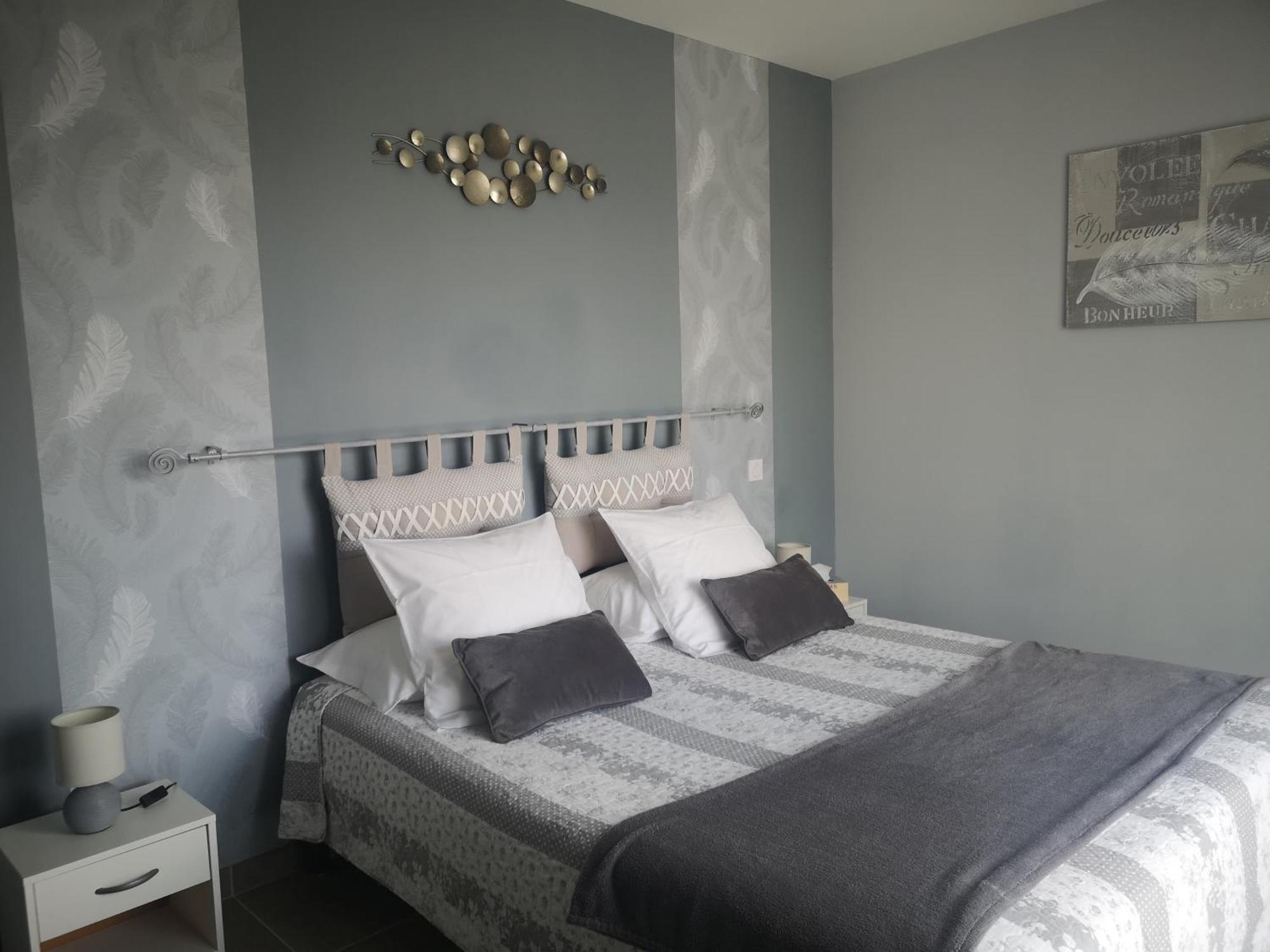 La Sarlamandre, Chambres Et Table D'Hotes Marcillac-Saint-Quentin Екстериор снимка
