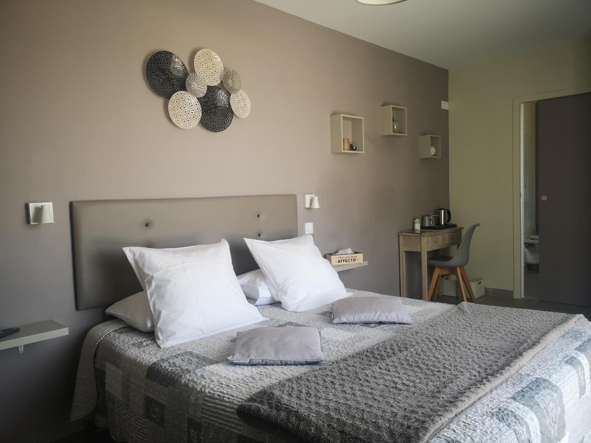 La Sarlamandre, Chambres Et Table D'Hotes Marcillac-Saint-Quentin Екстериор снимка