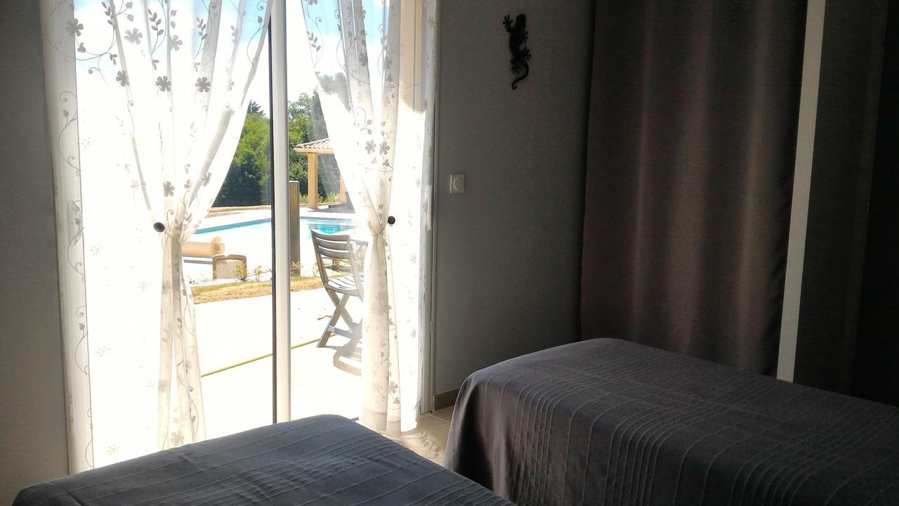 La Sarlamandre, Chambres Et Table D'Hotes Marcillac-Saint-Quentin Екстериор снимка