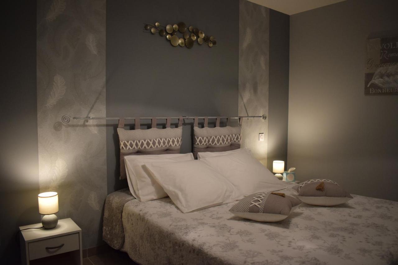 La Sarlamandre, Chambres Et Table D'Hotes Marcillac-Saint-Quentin Екстериор снимка