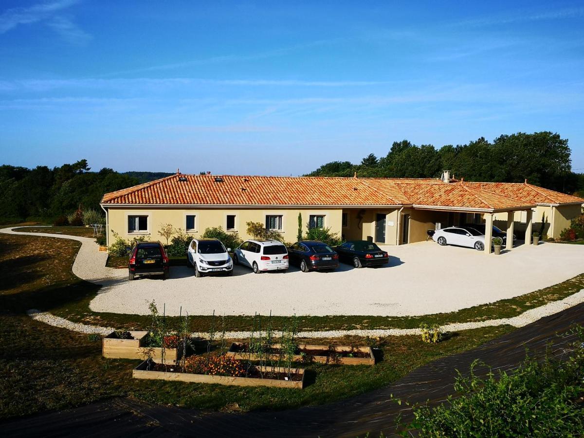 La Sarlamandre, Chambres Et Table D'Hotes Marcillac-Saint-Quentin Екстериор снимка